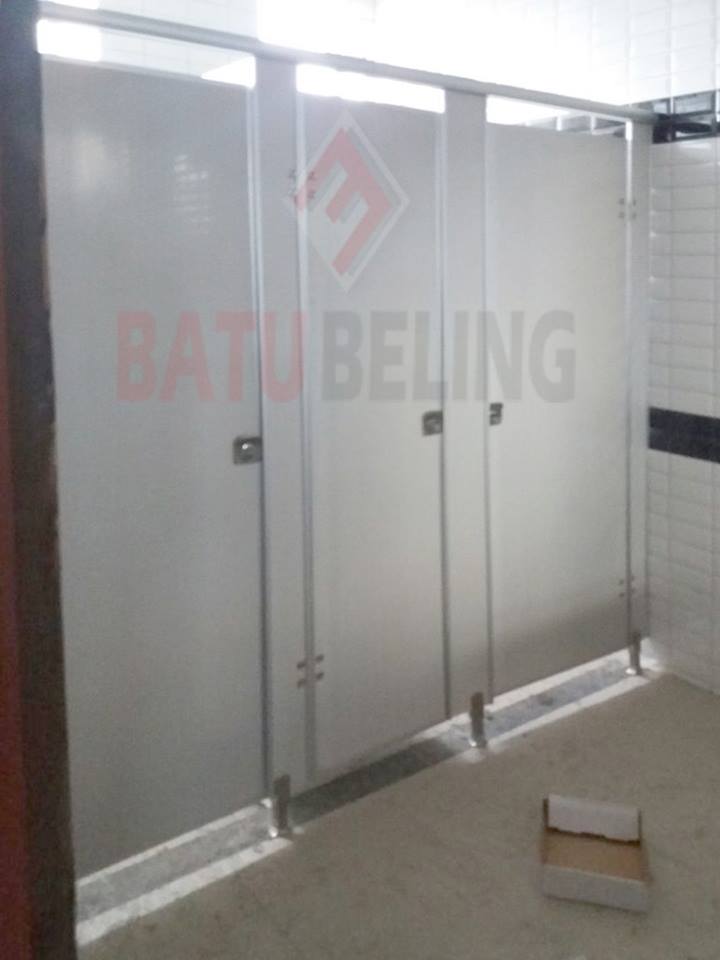 Pemasangan Cubicle Toilet PVC Board di Semarang