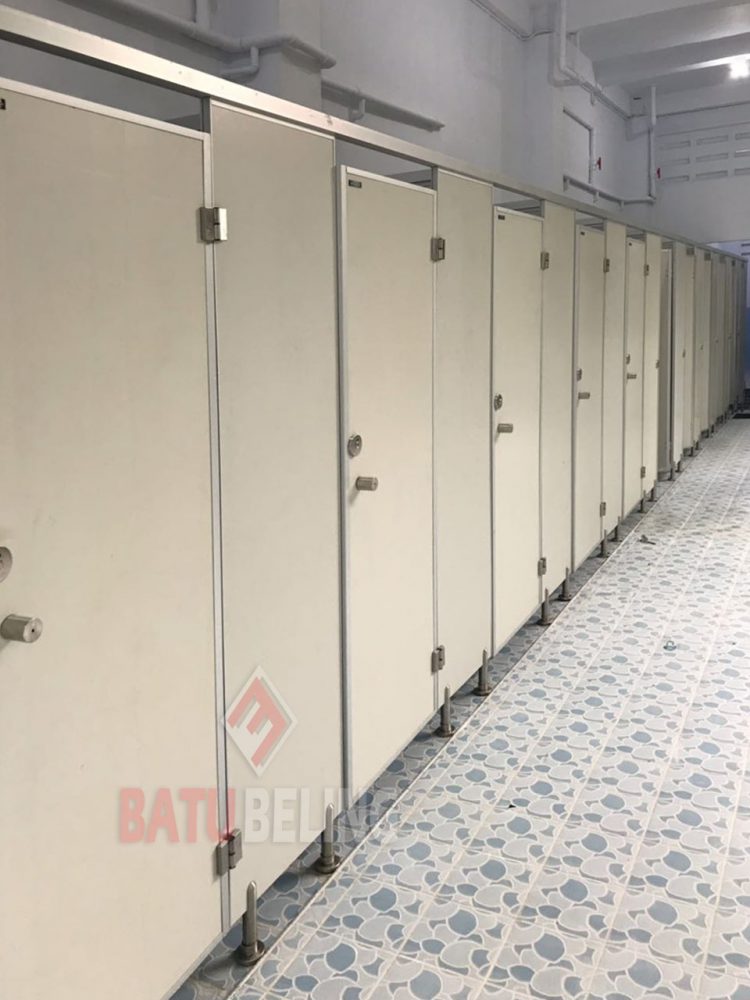 Partisi Toilet Pvc Board - Cubicle Tipe Ekonomis