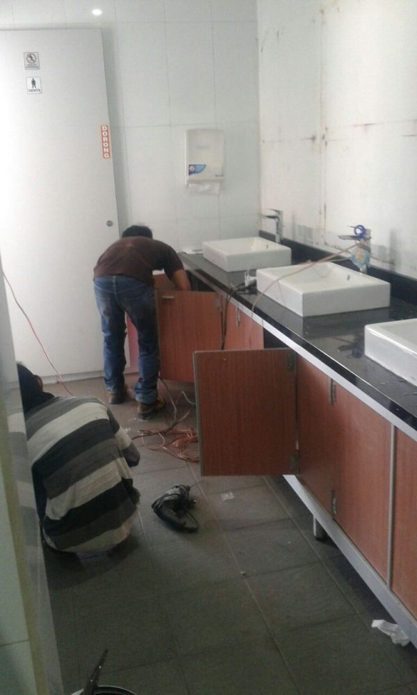 Jasa Aplikator Cubicle Toilet SurabayaJasa Aplikator Cubicle Toilet Surabaya