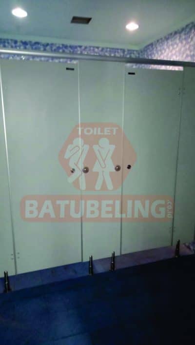 Jasa Aplikator Cubicle Toilet Surabaya